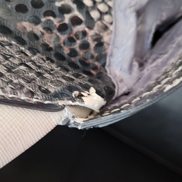 ❤Simply Vera Wang Large Faux Snakeskin Tote Purse❤ - Picture 8 of 16